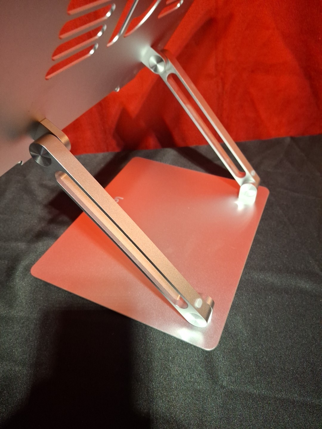 Lamicall Adjustable Aluminum Laptop Tablet Stand LN09-Silver