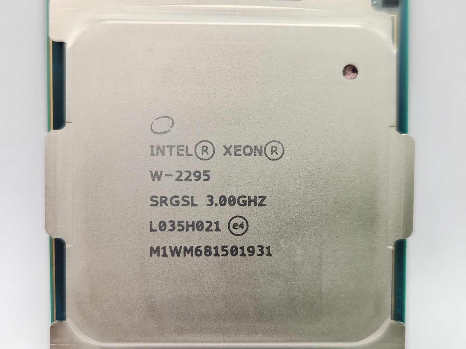 Intel Xeon W-2295 SRGSL 3.0GHz 18-Core 25MB LGA2066 165W CPU Processor