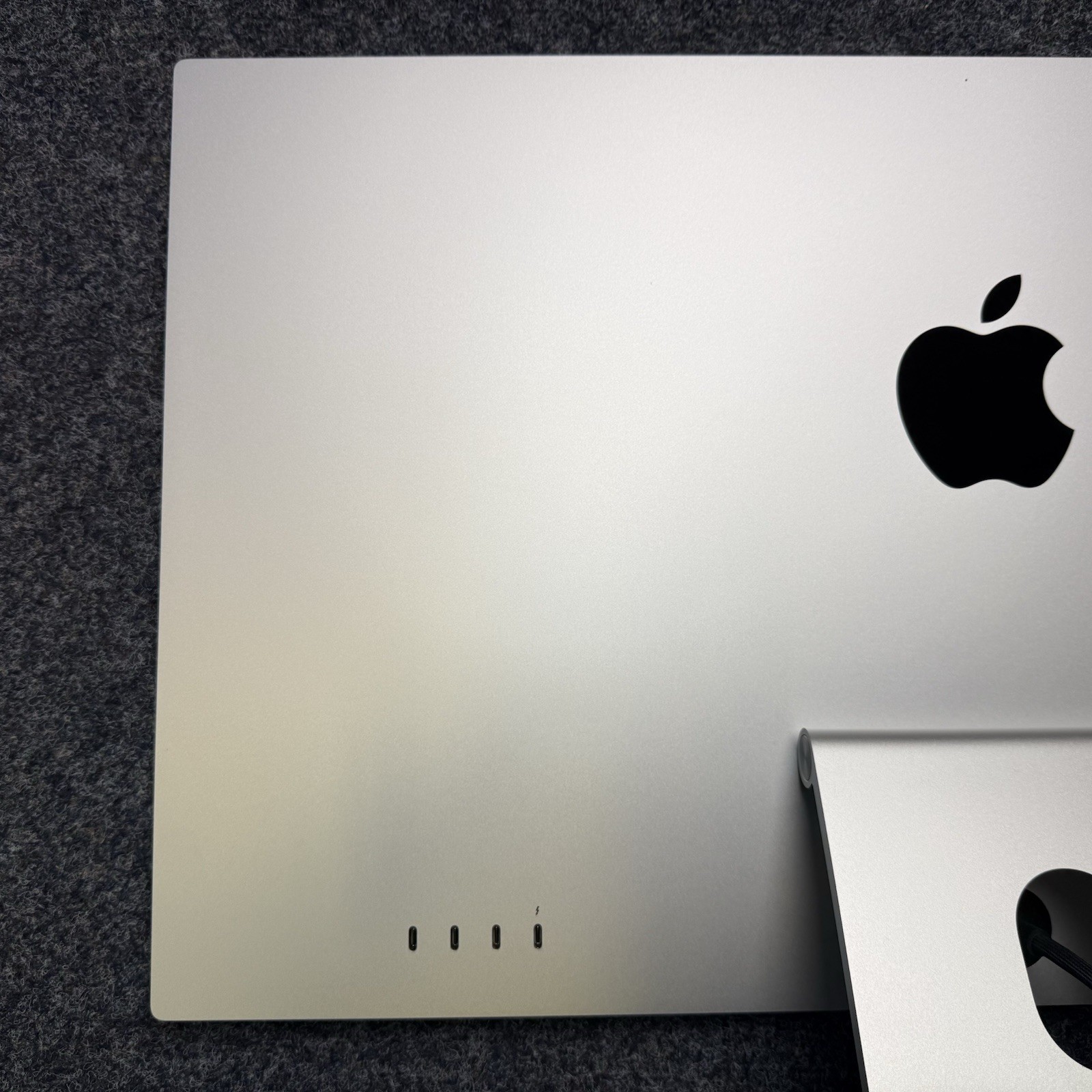 🌟EXCELLENT🌟 Apple Studio 5K Retina Display Standard Glass ⚡️Flash Shipping⚡️