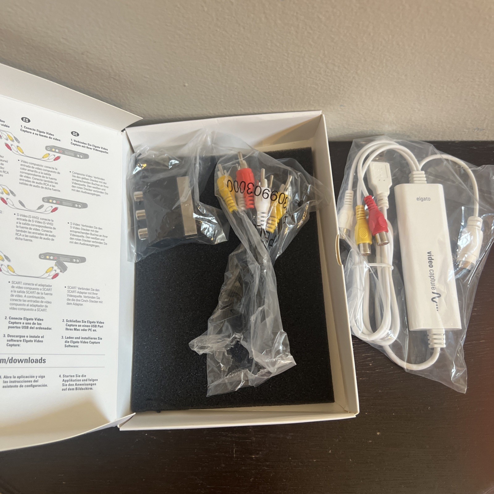 Elgato Video Capture – USB 2.0 Capture Card Device, Easy to Use, Convert Analog