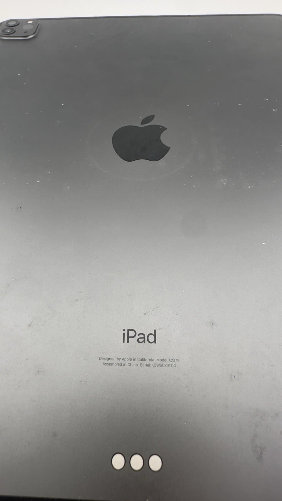 Apple iPad Pro 5th Generation – A2379 256 GB, Wi-Fi 5G, 12.9 in – FMI ON LCKED