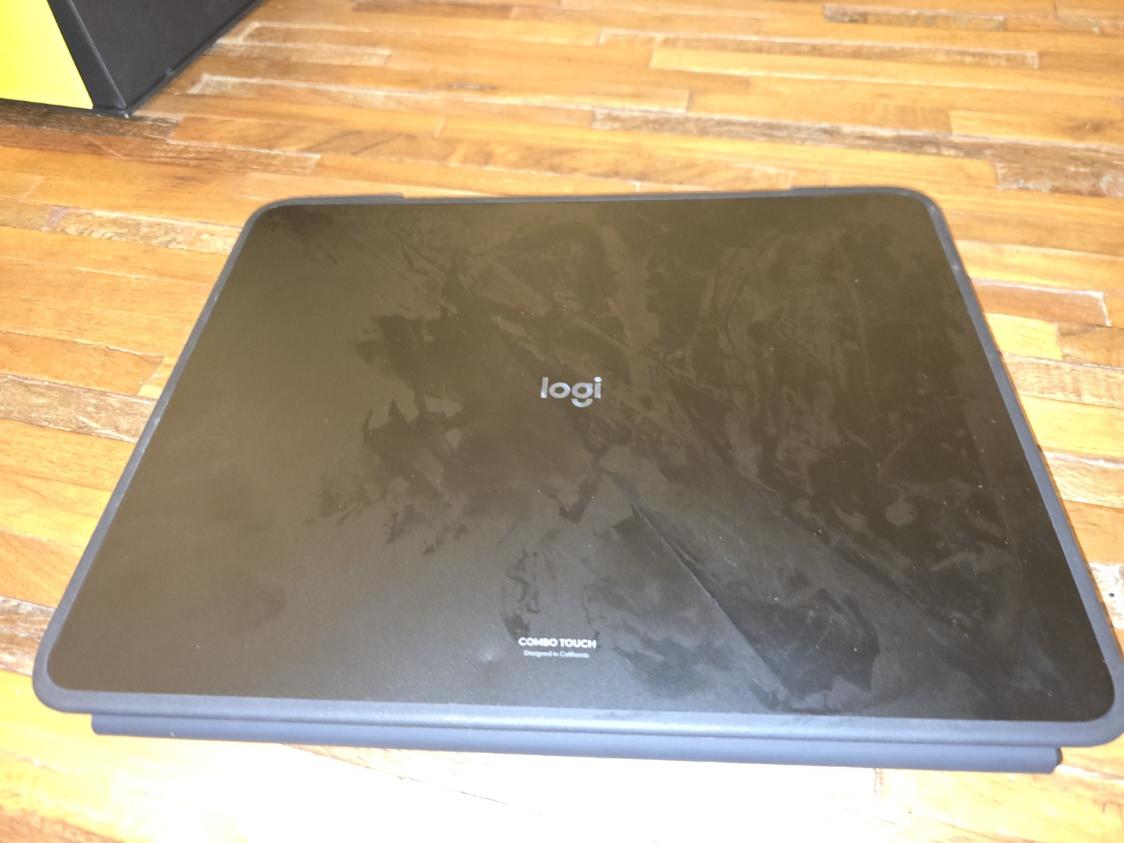 Logitech Combo Touch iPad Pro 12.9-inch (5th, 6th gen-2021, 2022) Keyboard Case