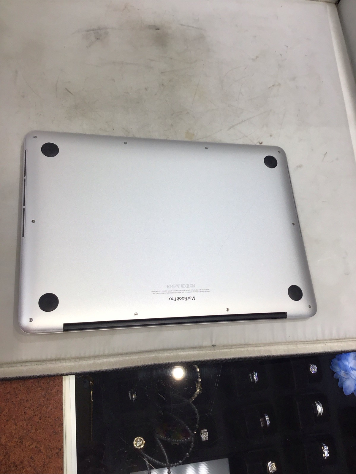 Apple MacBook Pro Retina 13″ A1502 Early 2015 i5 2.7GHz 8GB RAM 256GB SSD w/AC