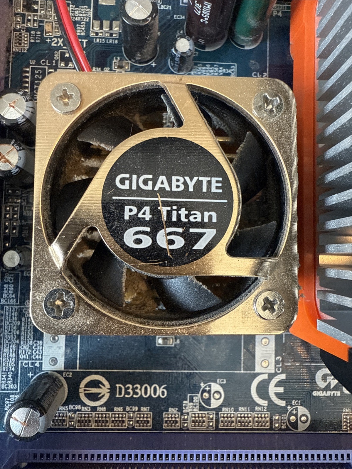 Gigabyte GA-8PE667 Pro Rev 1.2 Socket 478 Motherboard w/ Pentium 4 CPU & Cooler