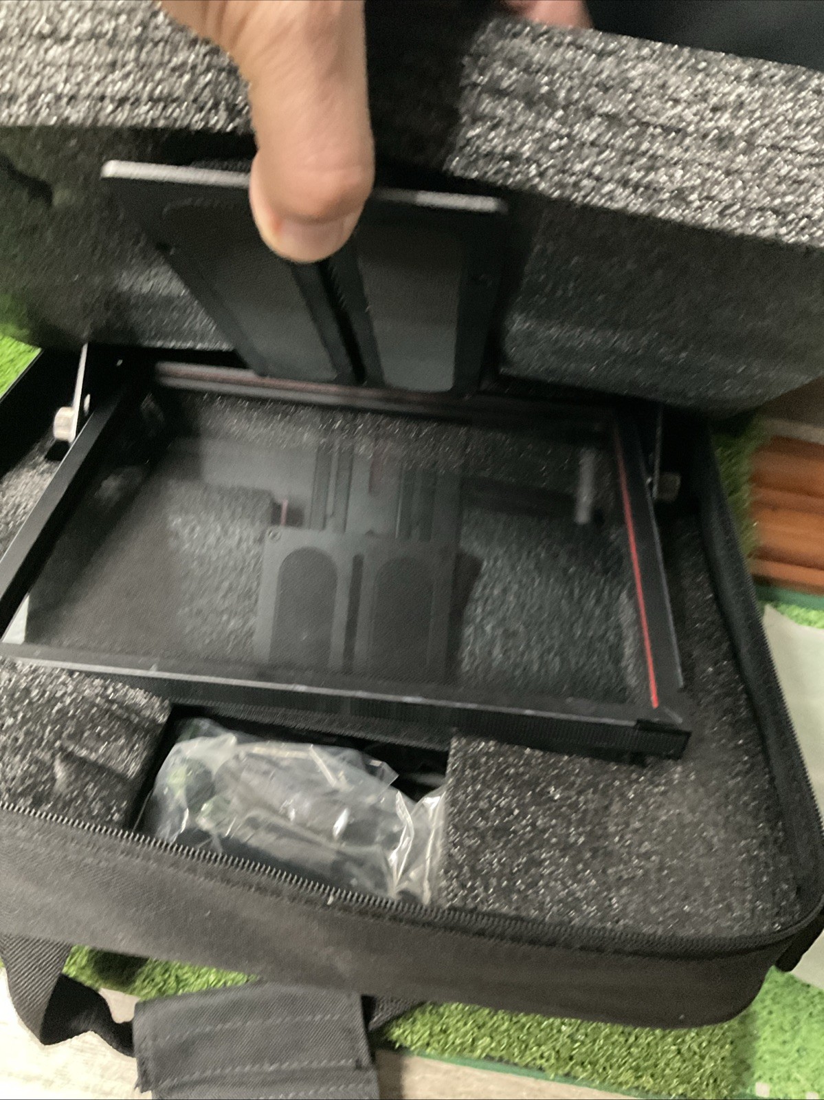 Glide Gear TMP 100 Tablet/ Smartphone Teleprompter with Carrying Case
