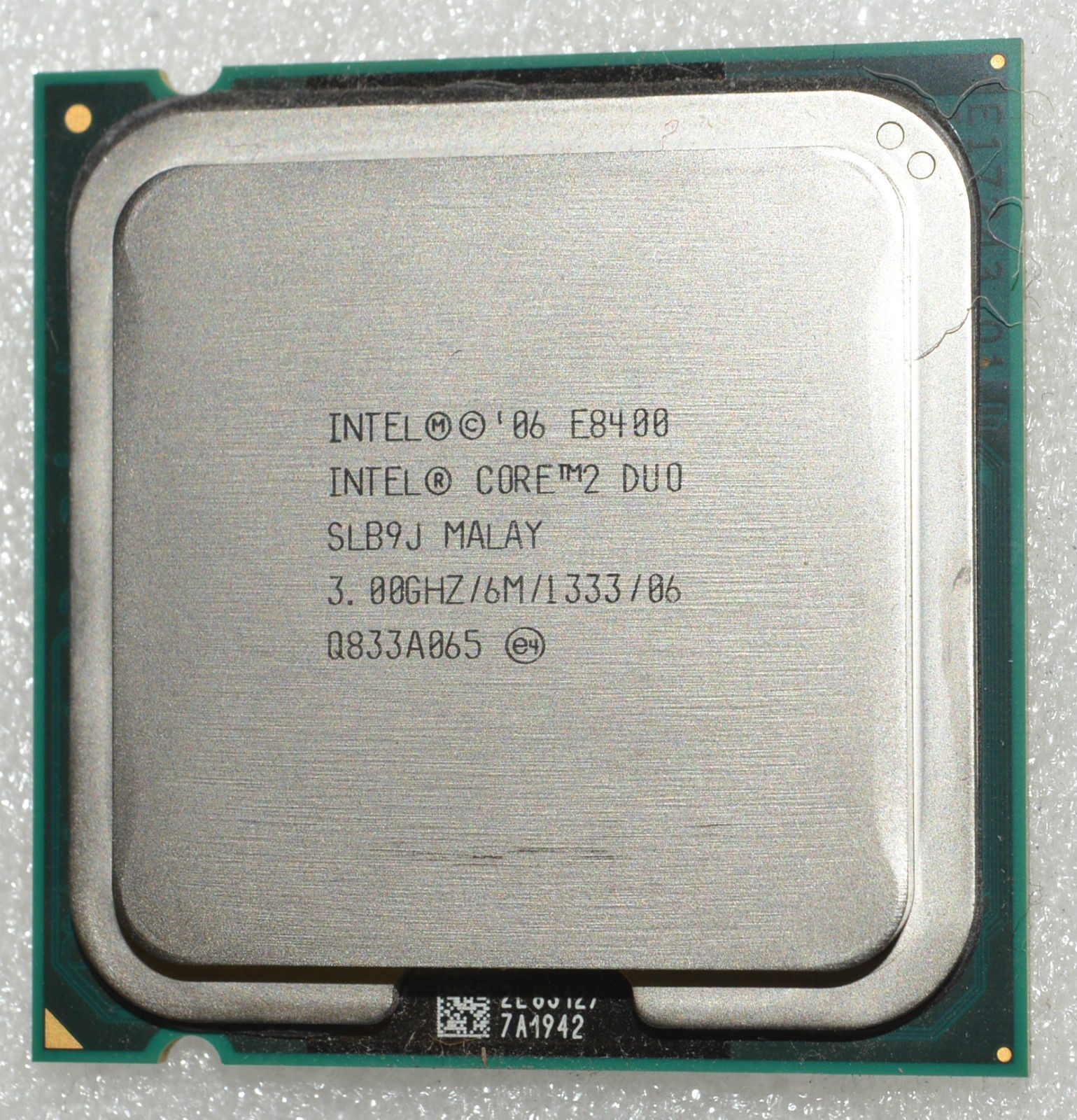 Intel Core 2 Duo E8400 CPU 3.0 GHz 6MB LGA 775 Desktop Processor SLAPL SLB9J