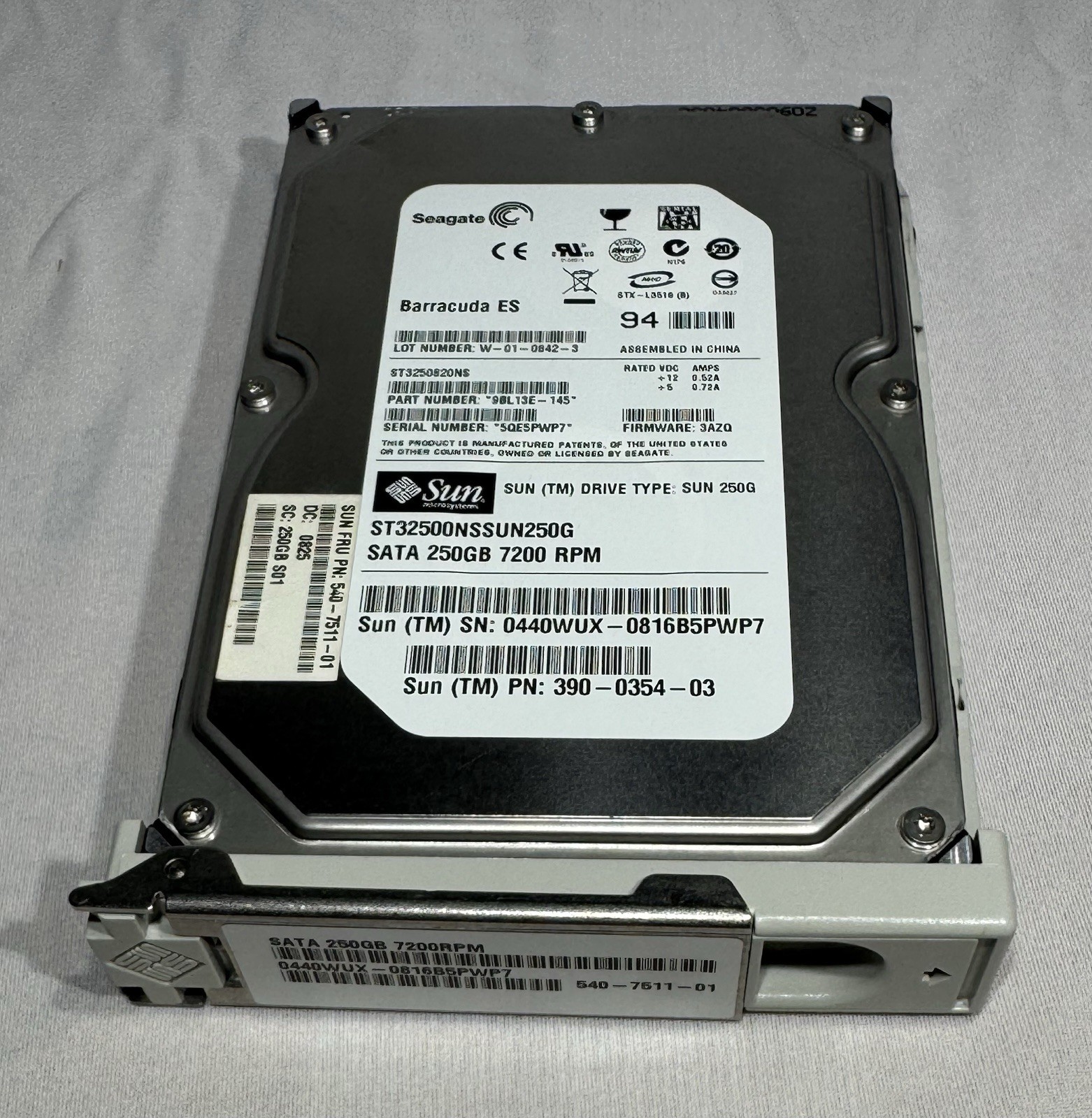 Sun 540-7511 250GB3.5″ 7200RPM SATA 3.0Gb/s HDD w/SPUD Bracket – Sun Ultra 24