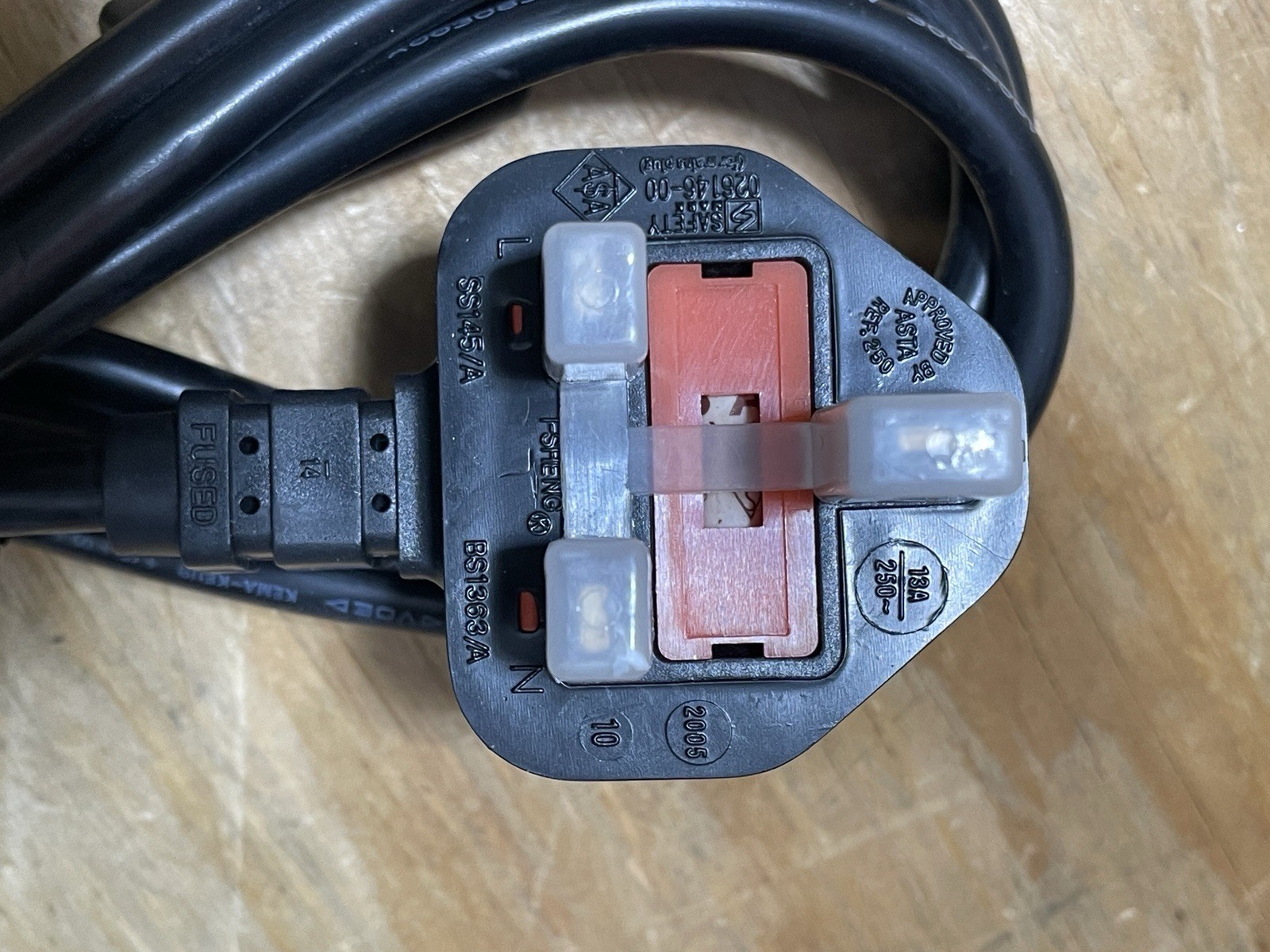 6FT Heavy Duty 250V AC Power Cord BS1363 Fused UK Plug IEC Cable NEW