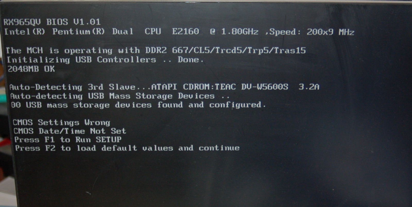 Retro Beige Systium 526 Desktop JKBMS1 MB Intel Pentium E2160 2GB Ram No HD/OS