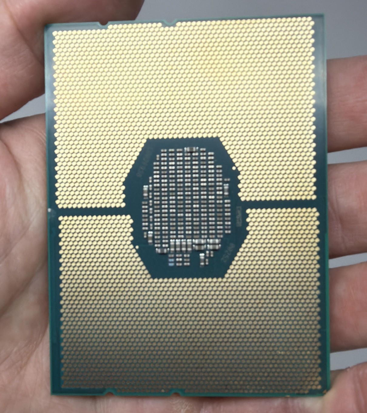 Intel Xeon Platinum 8268 SRF95 24-Core 2.9GHz 35.75MB LGA3647 Server CPU