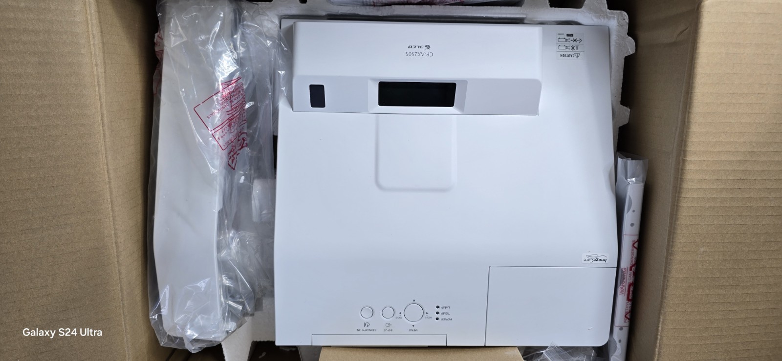 Hitachi CP-AX2505 3LCD Ultra-Short Throw Projector 2700lm HDMI White
