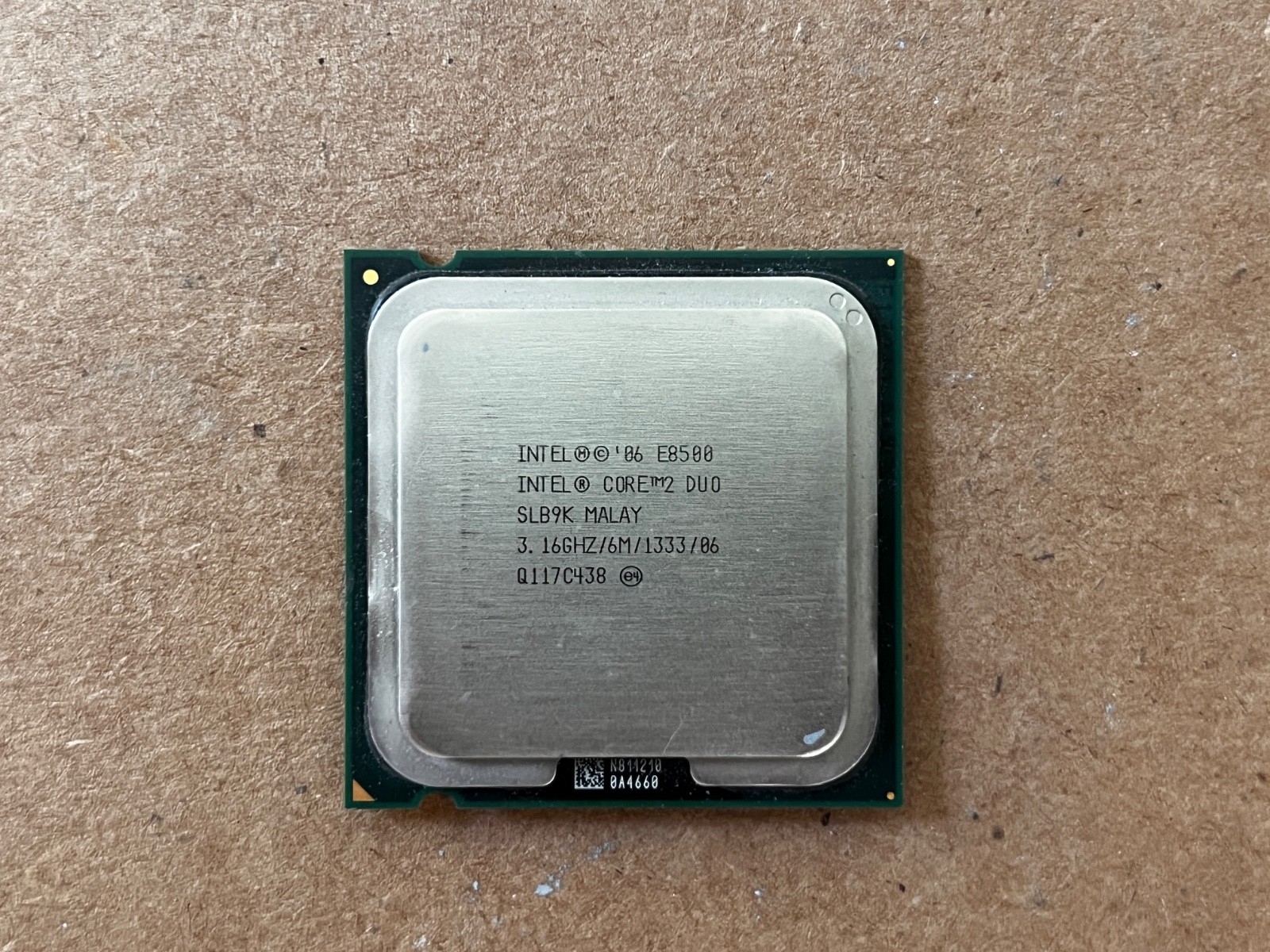 Lot of 4 Intel Core 2 Duo E8500 CPU 3.16 GHz 6MB LGA-775 SLAPK Desktop Processor