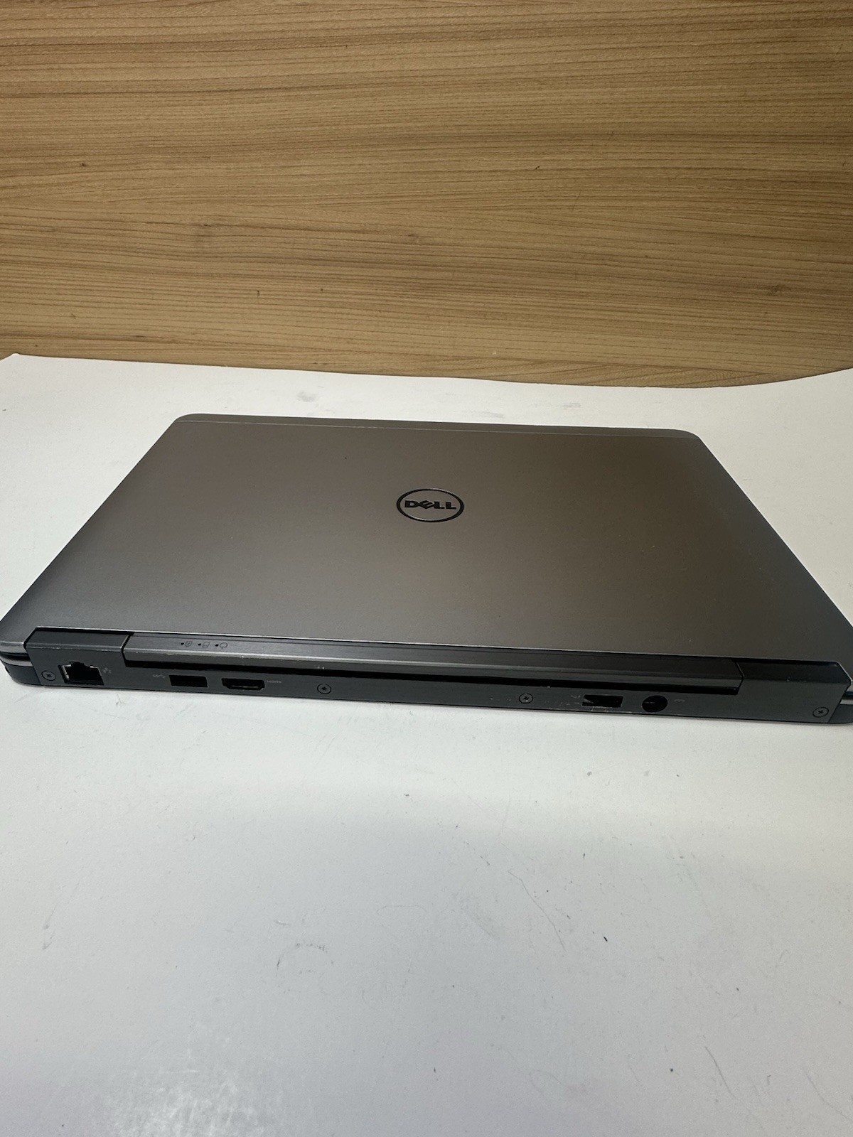 Dell Latitude E7240 i3-4010U 8GB RAM, No hdd with Charger