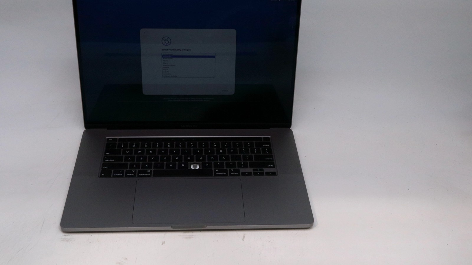 Apple Macbook Pro 16″ i9-9980HK 32GB 512GB – Good READ DESC