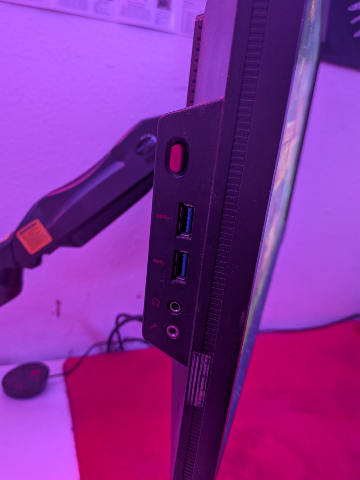 BenQ ZOWIE ZOWIE 24in 240hz WITH arm stand