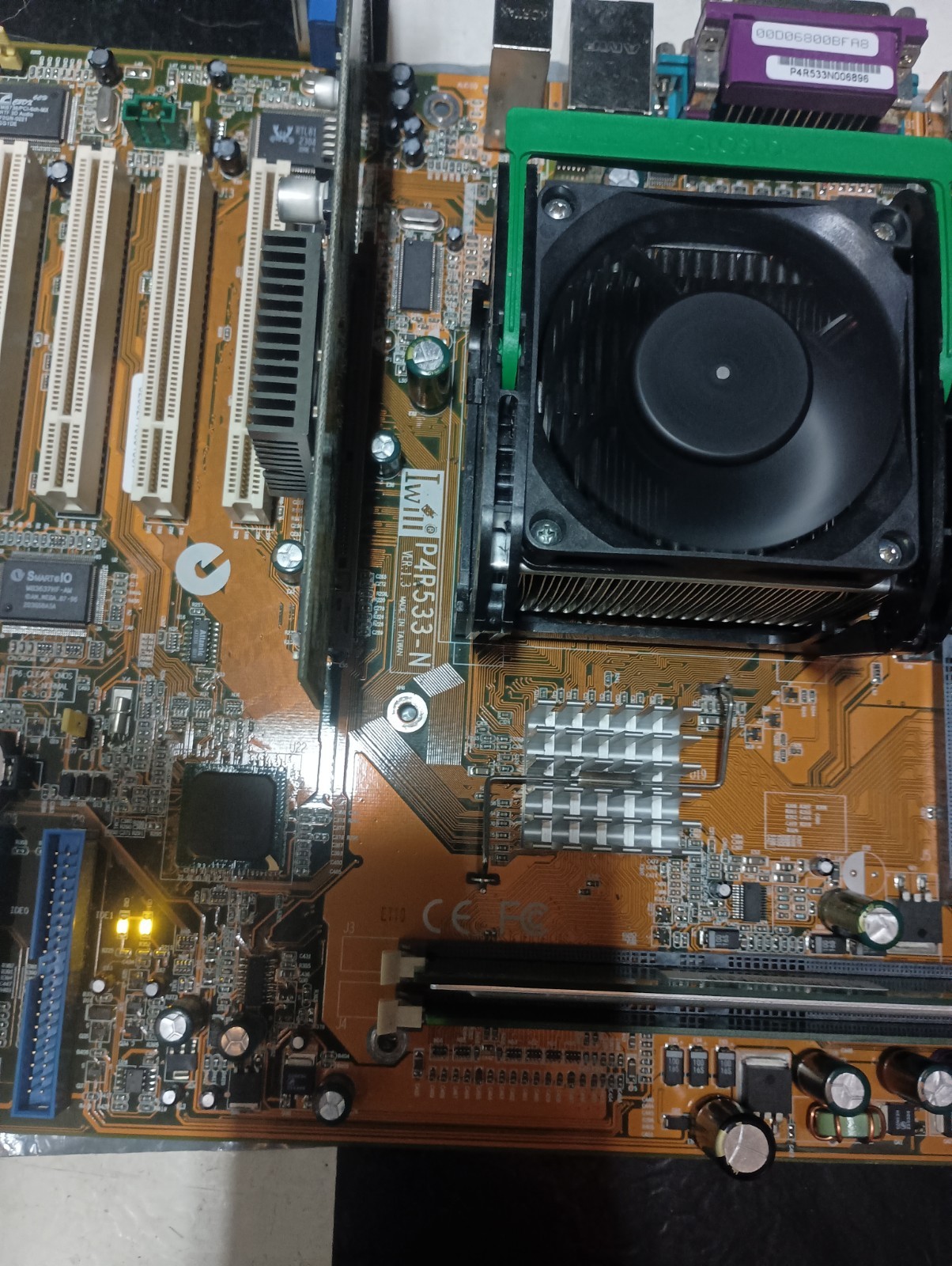 Iwill Motherboard P4R533-N mPGA478B, Pentium 4 2.53 GHz, 512 MB RIMM, Cooler