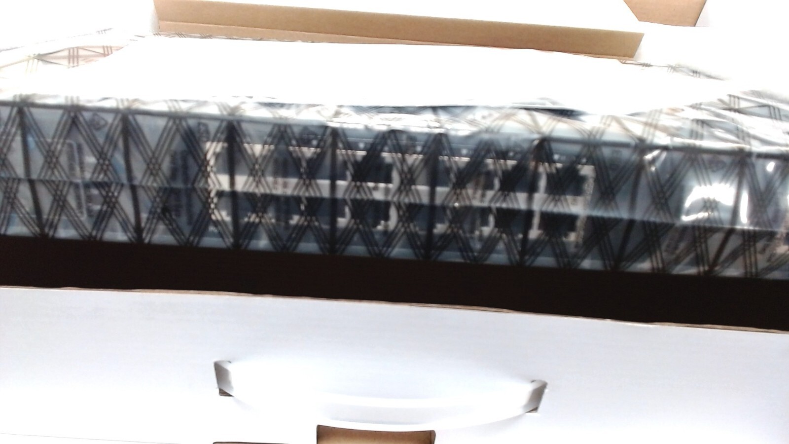 Uniview 16×100Mbps PoE ports (RJ45)+2×1000Mbps Combo ports