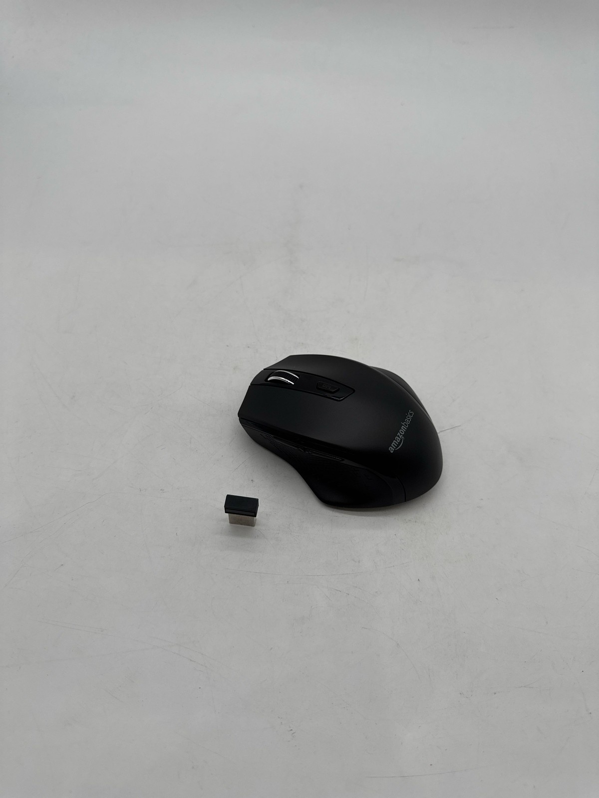 Amazon Basics Wireless Mouse Ergonomic 2.4GHz Optical Adjustable DPI Black