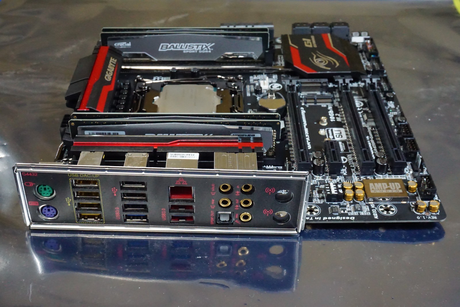 Gigabyte GA-X99M-Gaming 5 X99 LGA2011-3 Motherboard + i7-5820K + 16GB DDR4