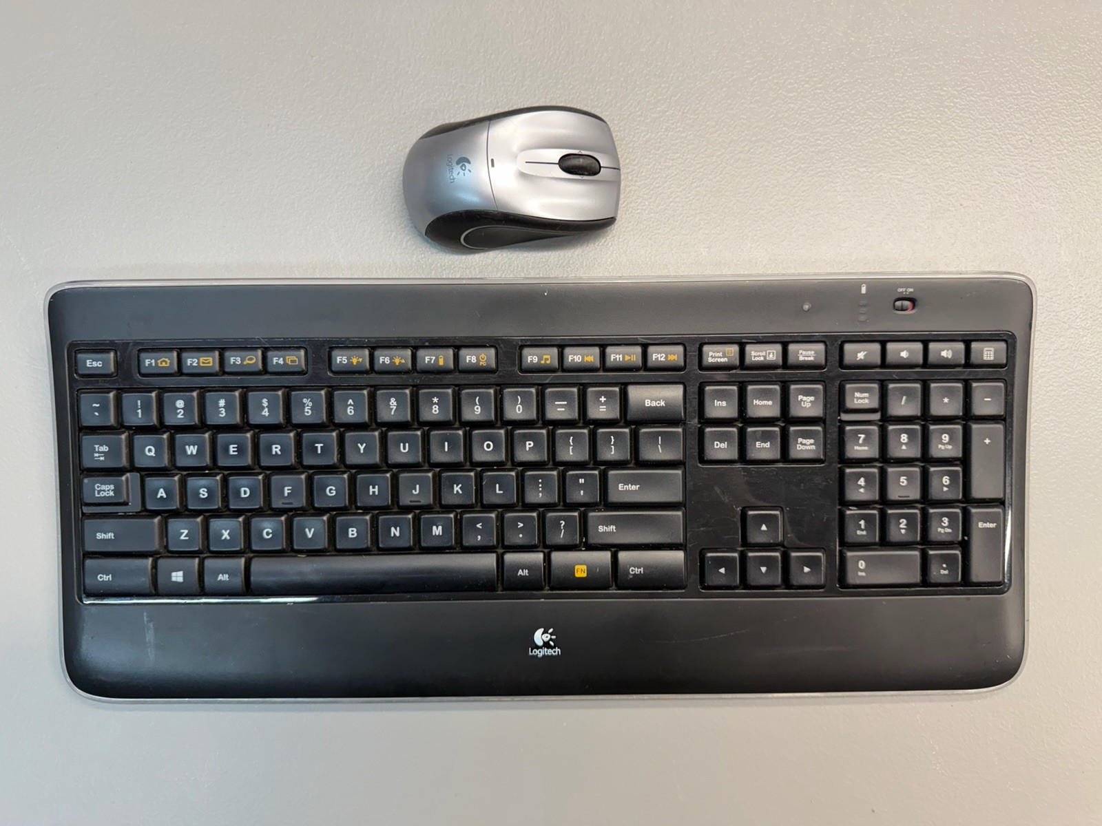 Logitech K800 Wireless Illuminated Keyboard w/USB receiver and M505 Mouse