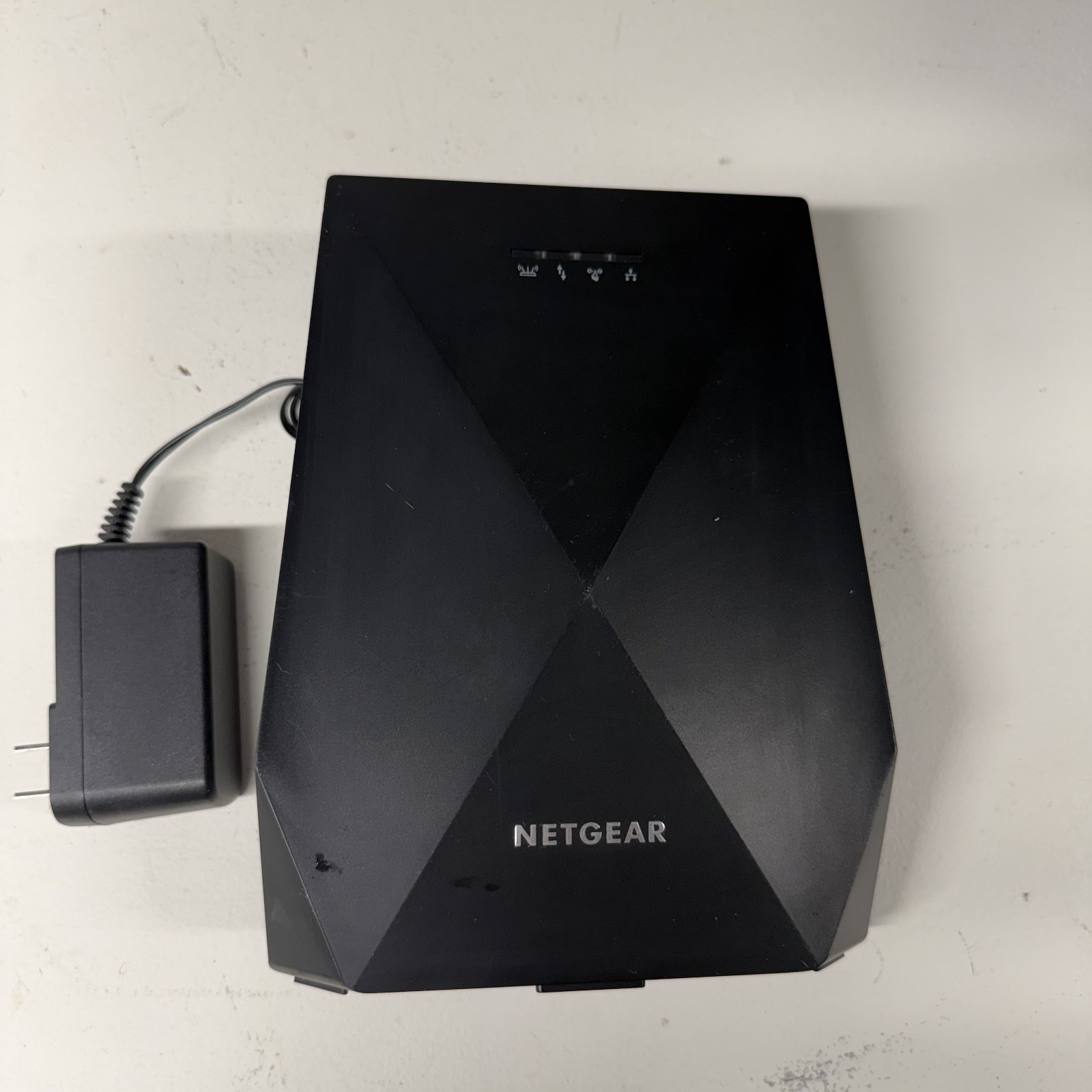 NETGEAR Nighthawk Combo: R8000 AC3200 Router + 2x EX7700 AC2200 Mesh Extenders