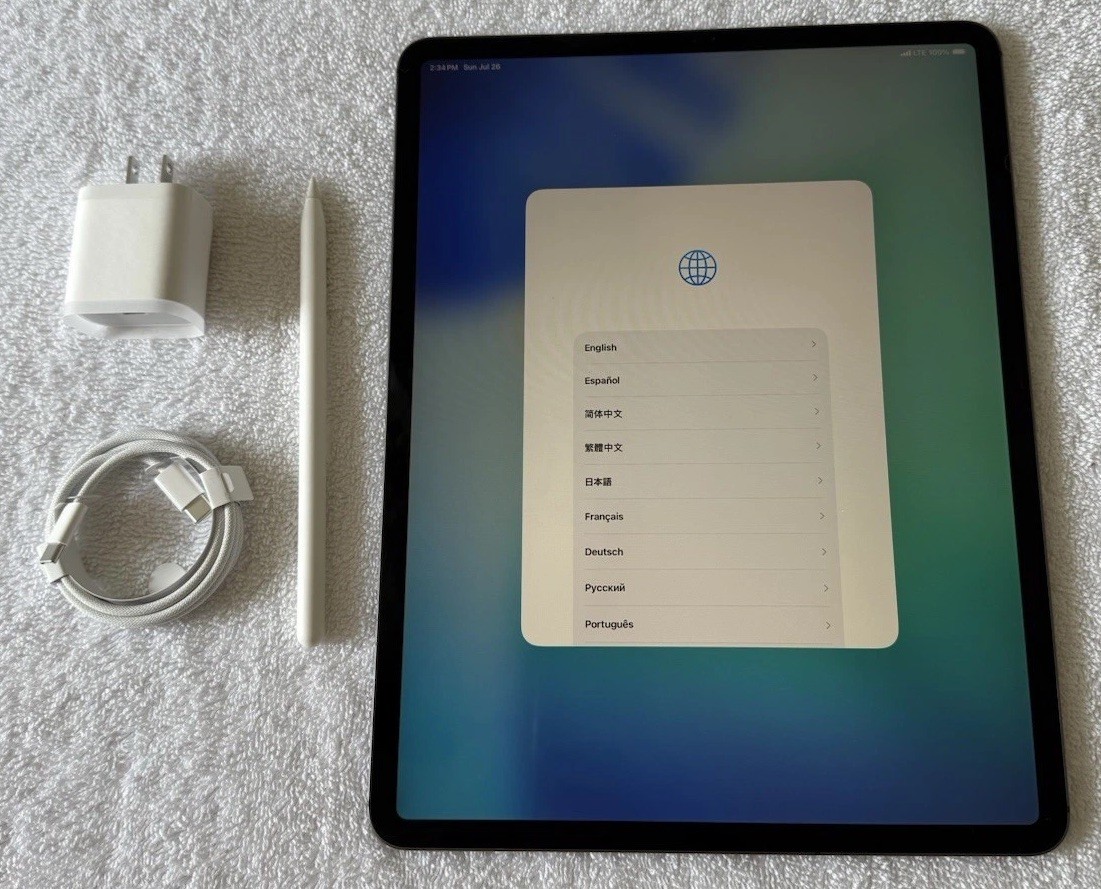 Apple iPad Pro 12.9″ (3rd Generation) A2014 64GB, Wi-Fi Cellular Bundle Pencil
