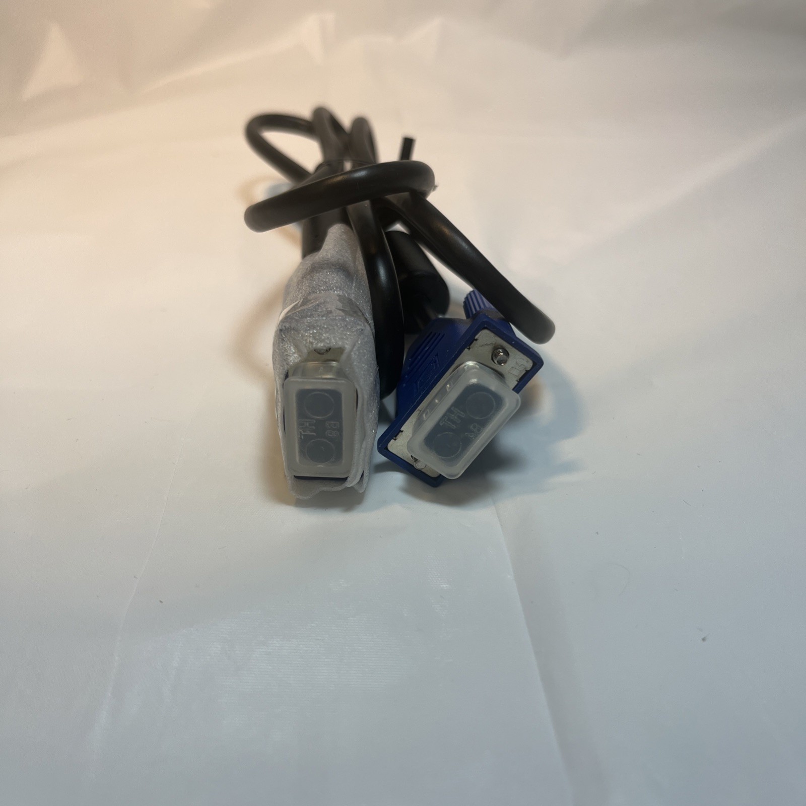 VGA Male to Male 15pin Cord Connects Monitor to Computer Video 5ft Cable