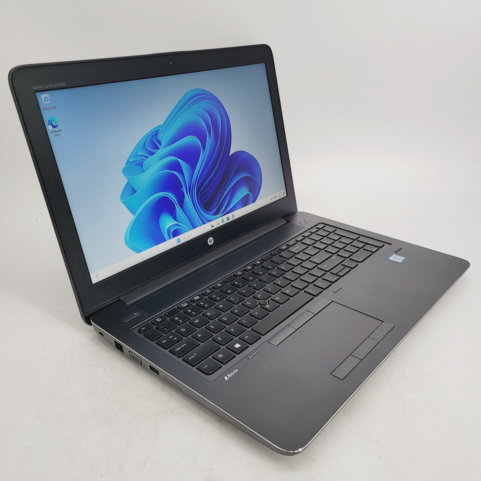 HP ZBOOK 15 G3 i7-6700HQ 2.6GHz 8GB 128GB NVMe 15.6″ Fire Pro 4GB Laptop Win 11