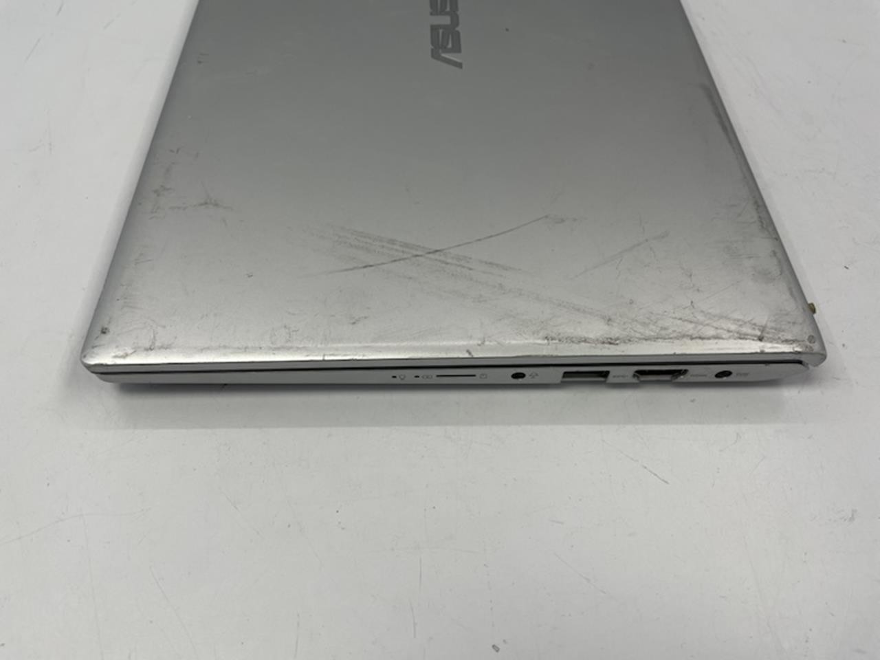ASUS VIVIOBOOK X420UA Laptop w/ INTEL CORE i5-8250U 1.60 GHZ + 8 GB No HD/OS