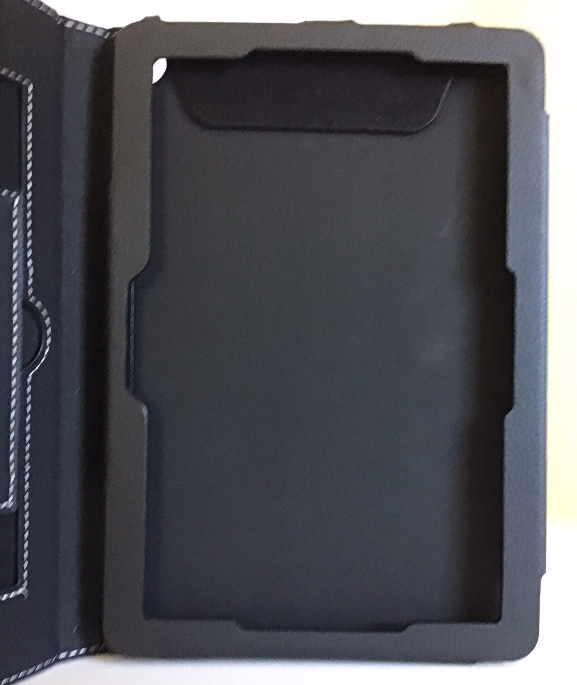 Tablet Case 8” Magnetic Closure Auto Wake/sleep Black Cobak E046