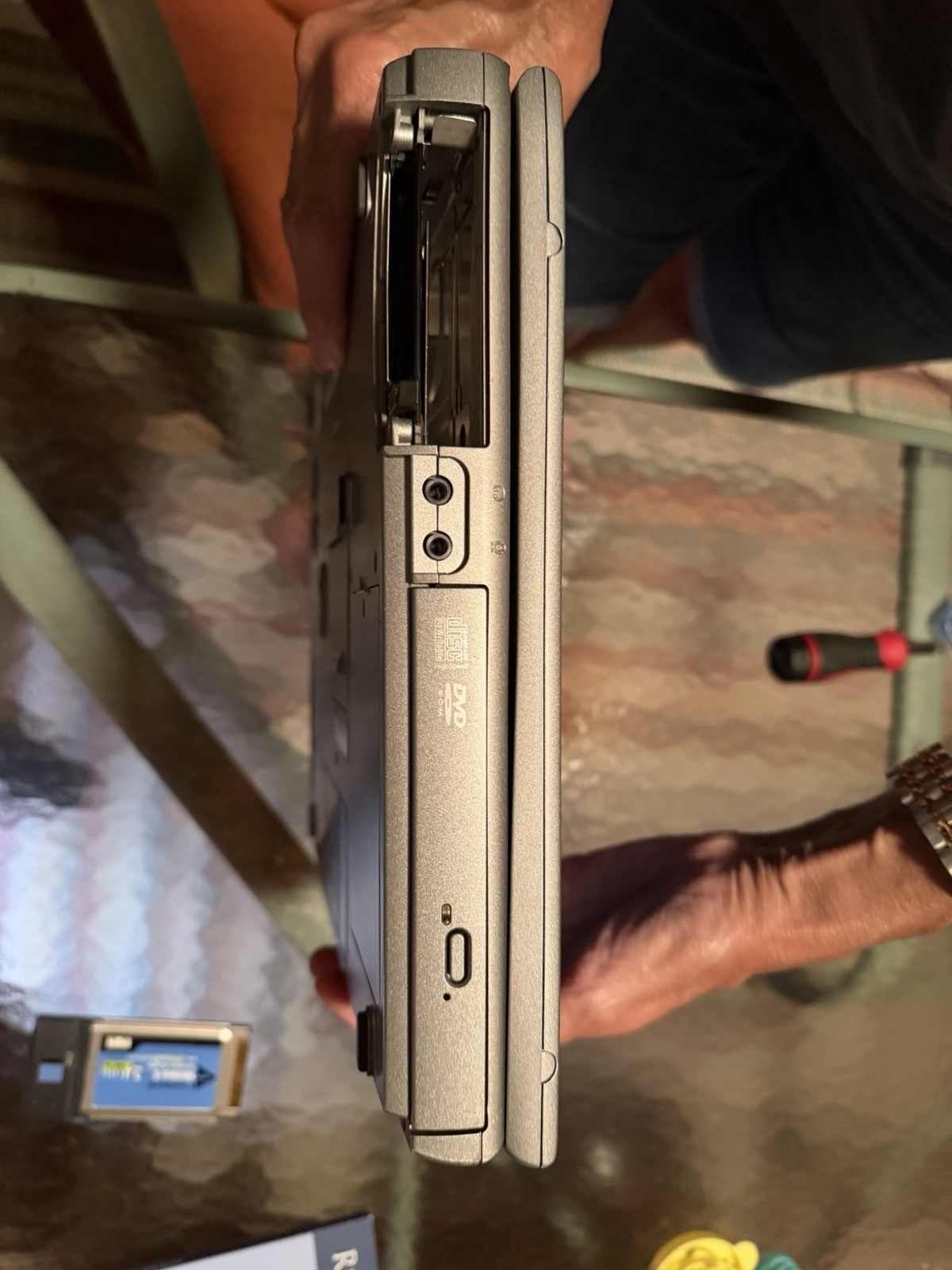 Dell Inspiron 5100 15″ Intel Pentium 4 2.4GHz 256MB 30GB HDD XP Blue/Silver