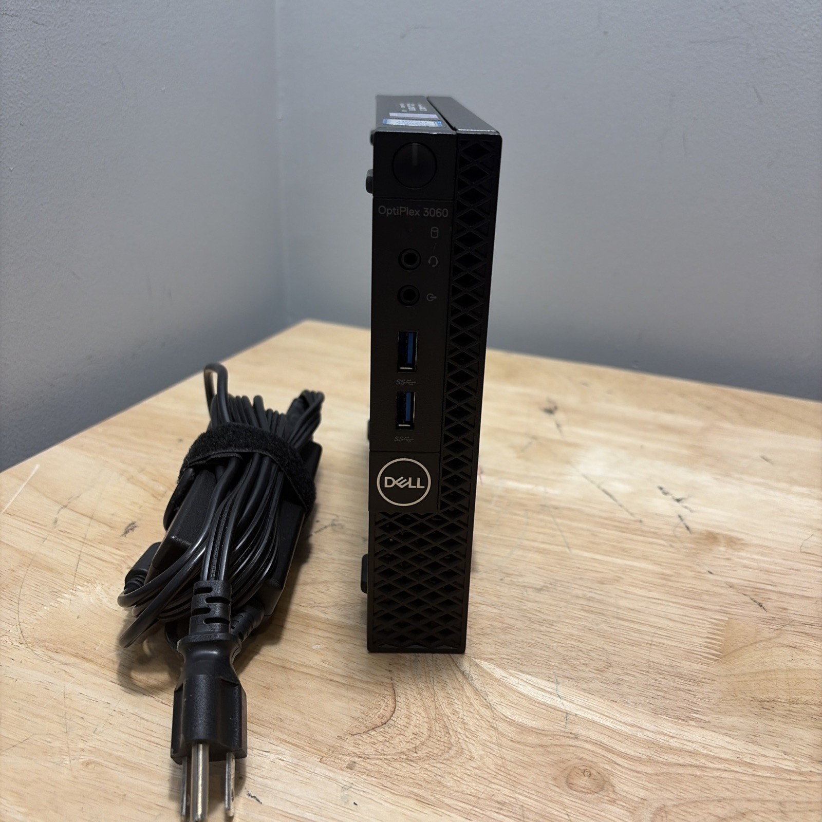 Dell OptiPlex 3060 Mini Core i5-8500 3.00GHz, 16GB 256GB WiFi BT W11 Cord