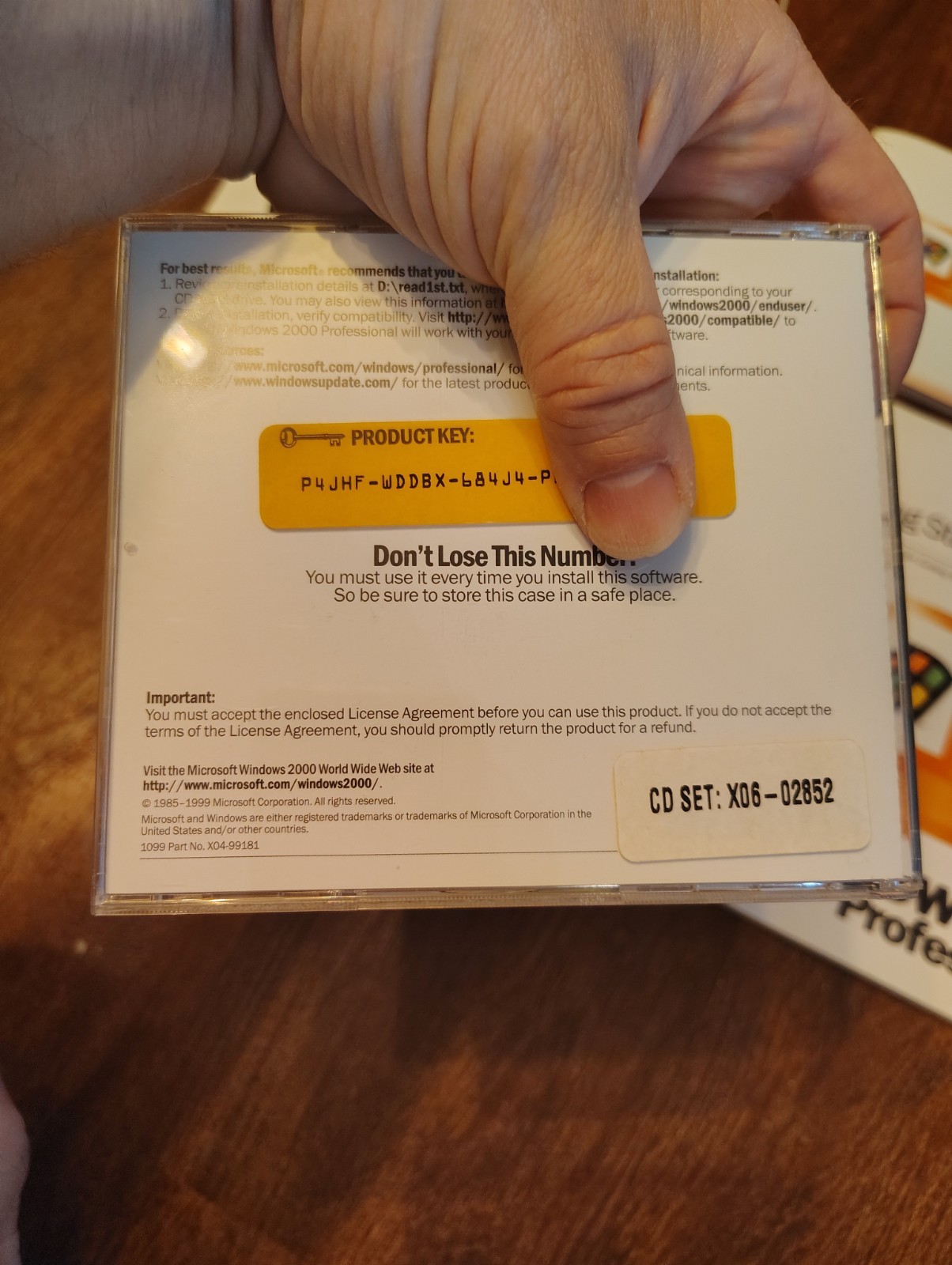 Microsoft Windows 2000 Professional Retail Box, Upgrade Edition