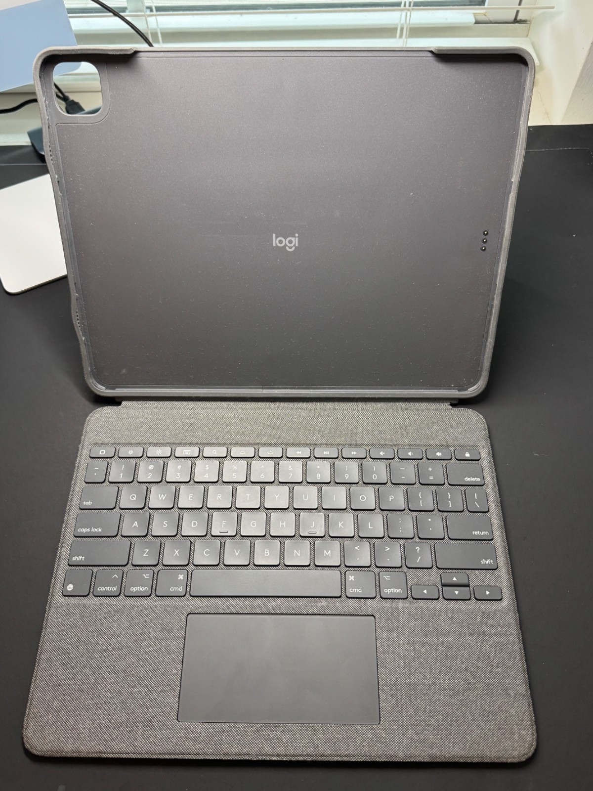 Logitech Combo Touch iPad Pro Keyboard Case for iPad Pro 12.9 5th Gen – USED!!