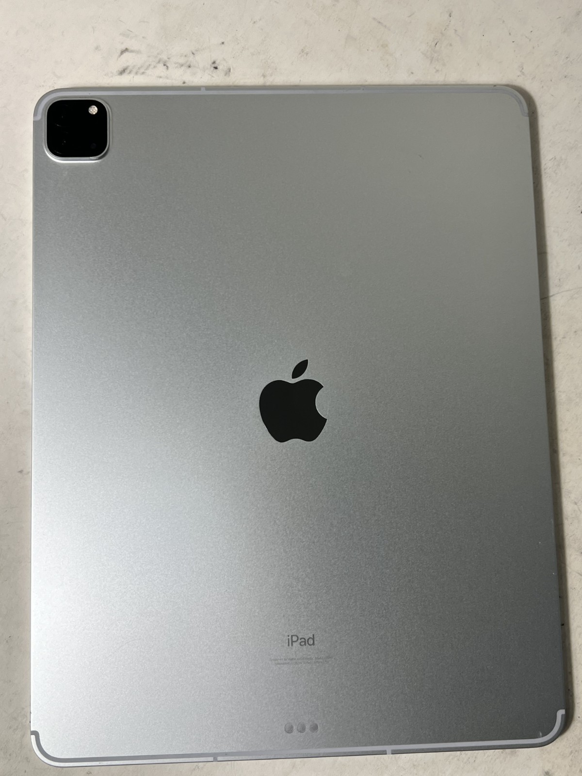 Apple iPad Pro 12.9″ 5th Gen. A2379 Wi-Fi+Cellular AT&T Silver – AS-IS NO SCREEN