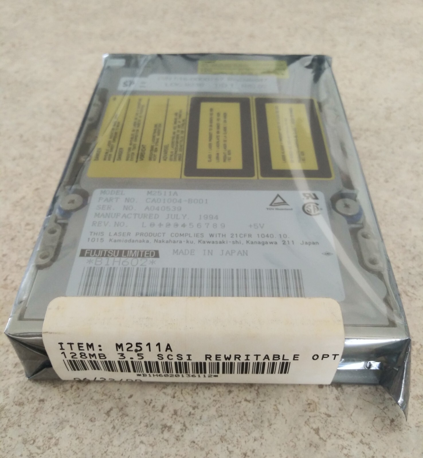 128MB NOS Fujitsu M2511A 3.5” 50 PIN SCSI Internal Magneto Optical Drive CA01004