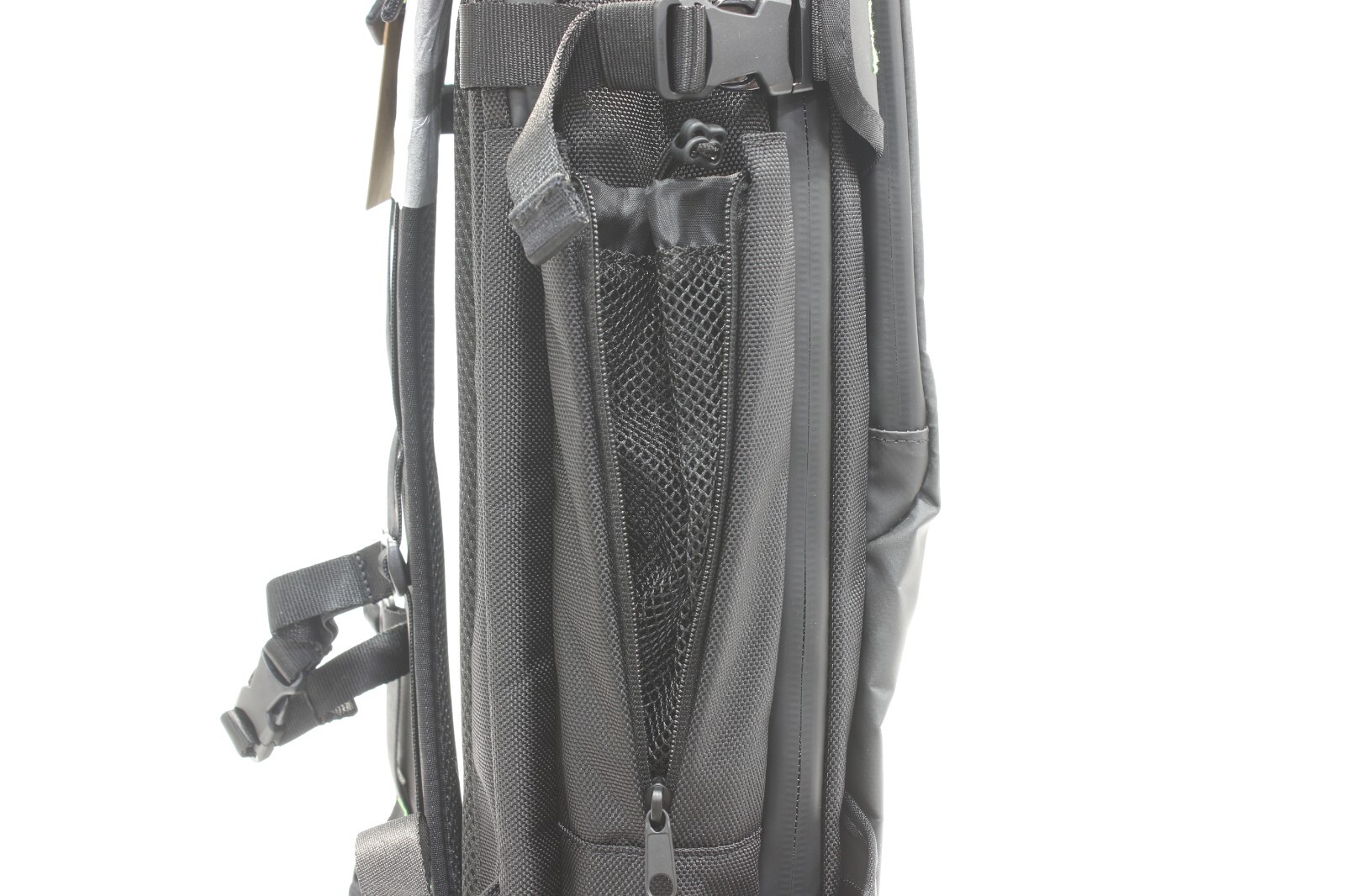 Razer Rogue V3 18″ Gaming Laptop Backpack – Tear & Water Resistant