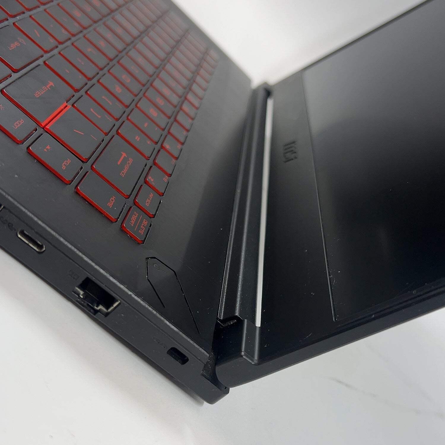 MSI Thin GF63 10UD 15.6″ i5-10500H 4.5GHz 8GB RAM 512GB GeForce RTX 3050 Ti