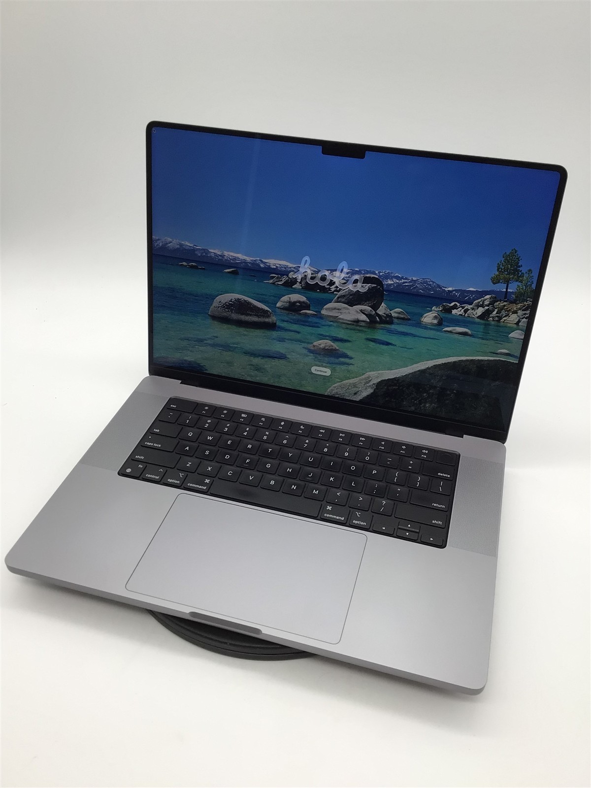 Apple A2485 Macbook Pro 16″ Apple M1 Pro/32GB RAM/2TB SSD – Mac OS: Tahoe