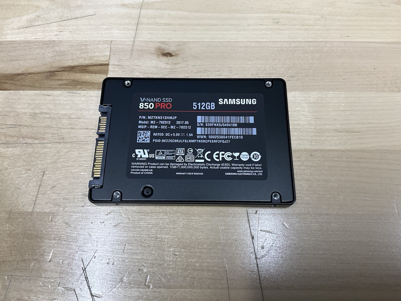 Samsung MZ7KN512HMJP V-NAND SSD 850 PRO 512GB SATA 6Gb/s 2.5″ Drive MZ-7KE512