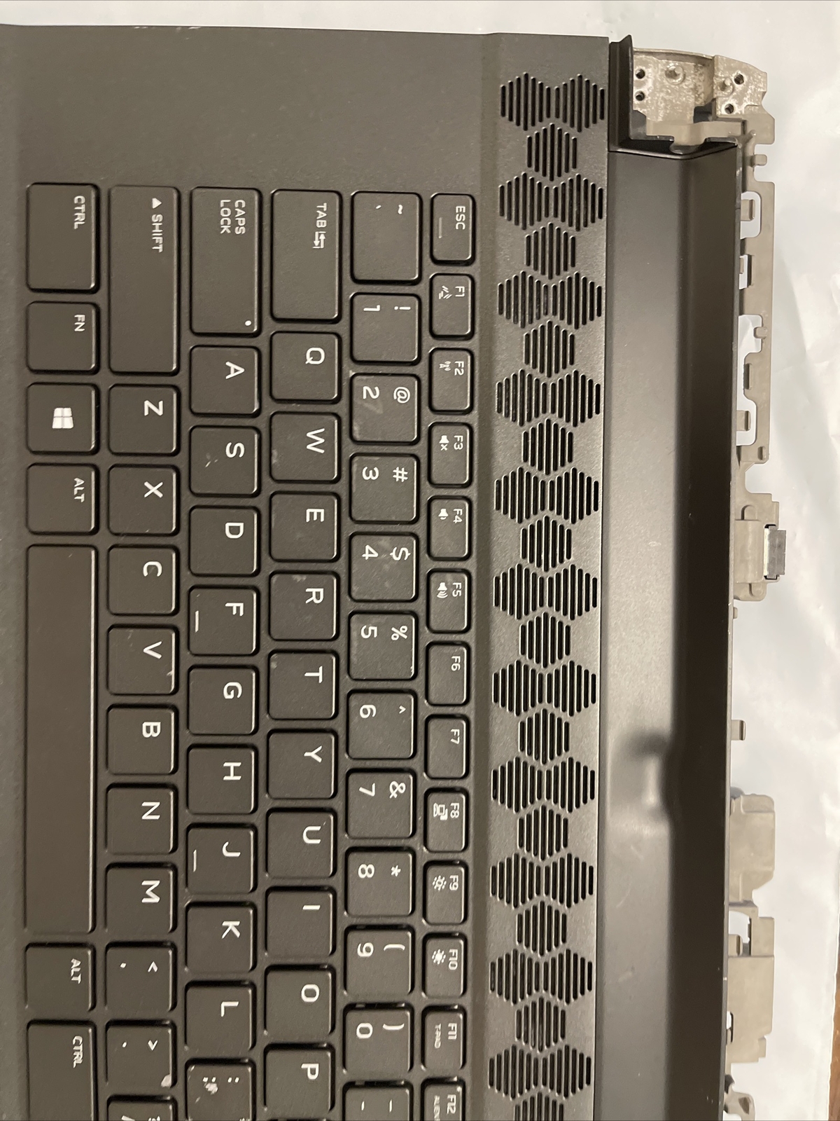 Dell ALienware M15 R3 Laptop Palmrest US Keyboard Touchpad Speakers 03DYGJ H1P8