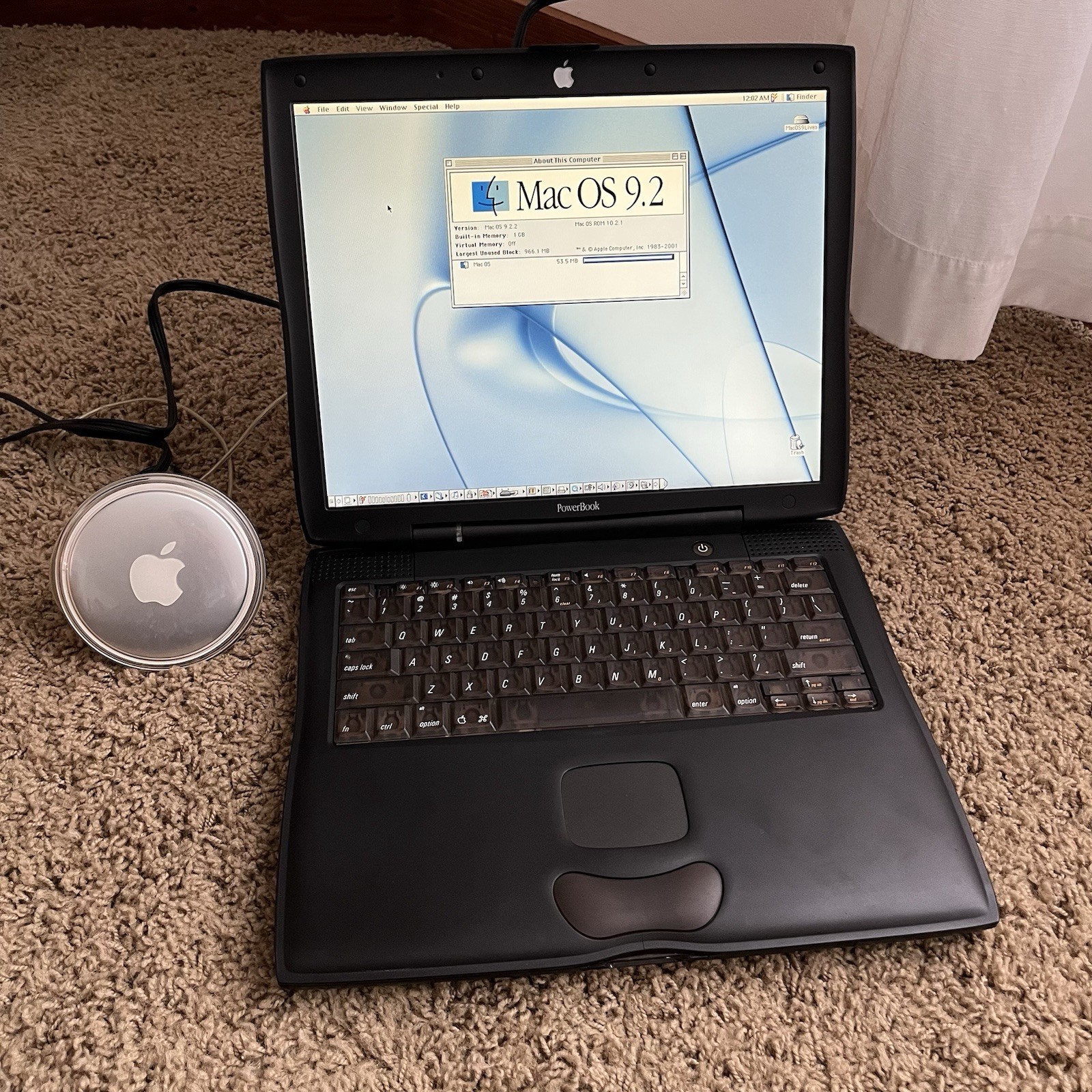 G4 UPGRADED PowerBook G3 Pismo (500mhz – 1gb Ram – 80gb SSD – DVD ROM – OS9)