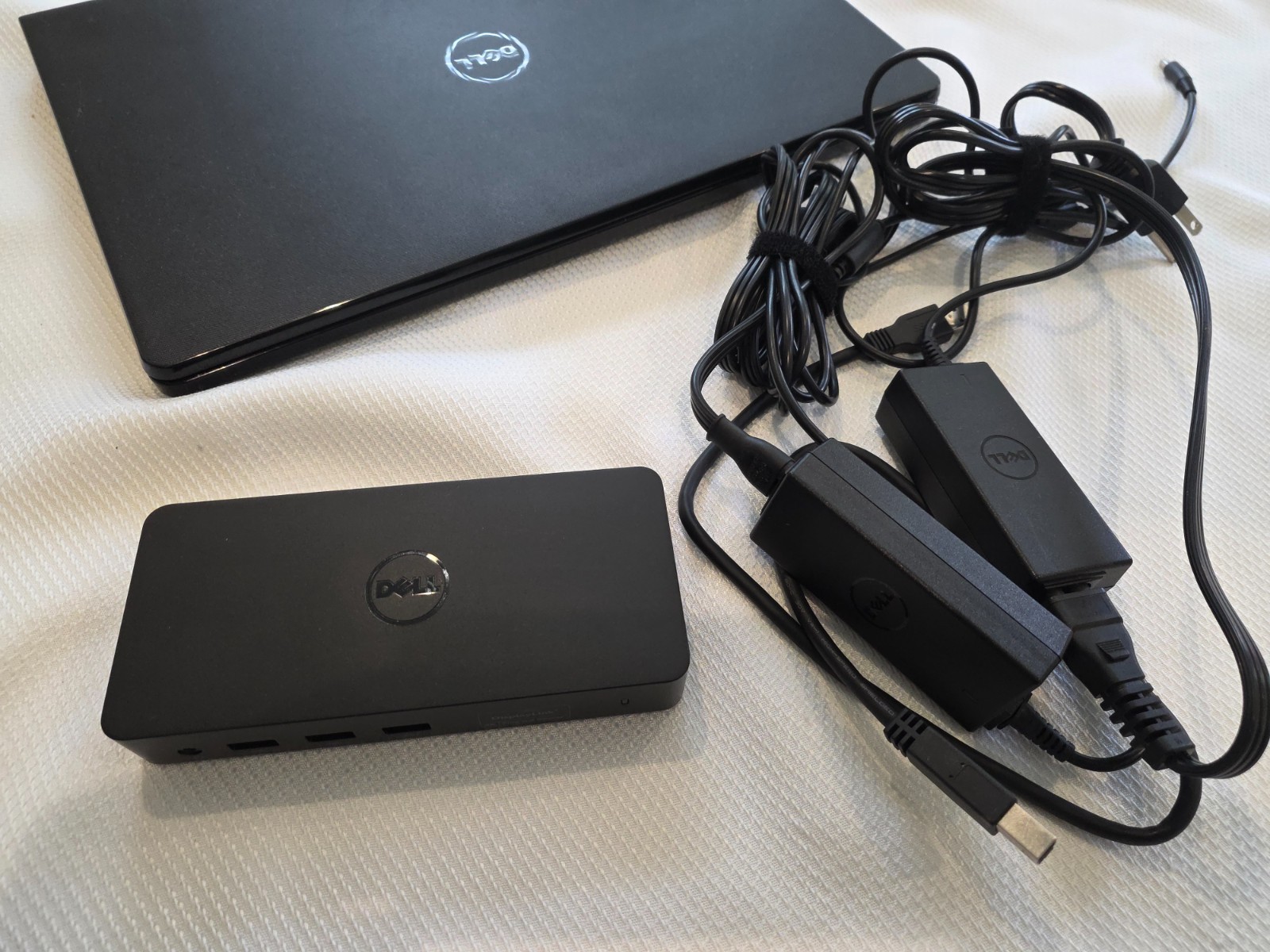 Dell Inspiron 15 5566 Laptop i7-7500U 2.7GHz 12GB RAM 500GB SSD Windows 11