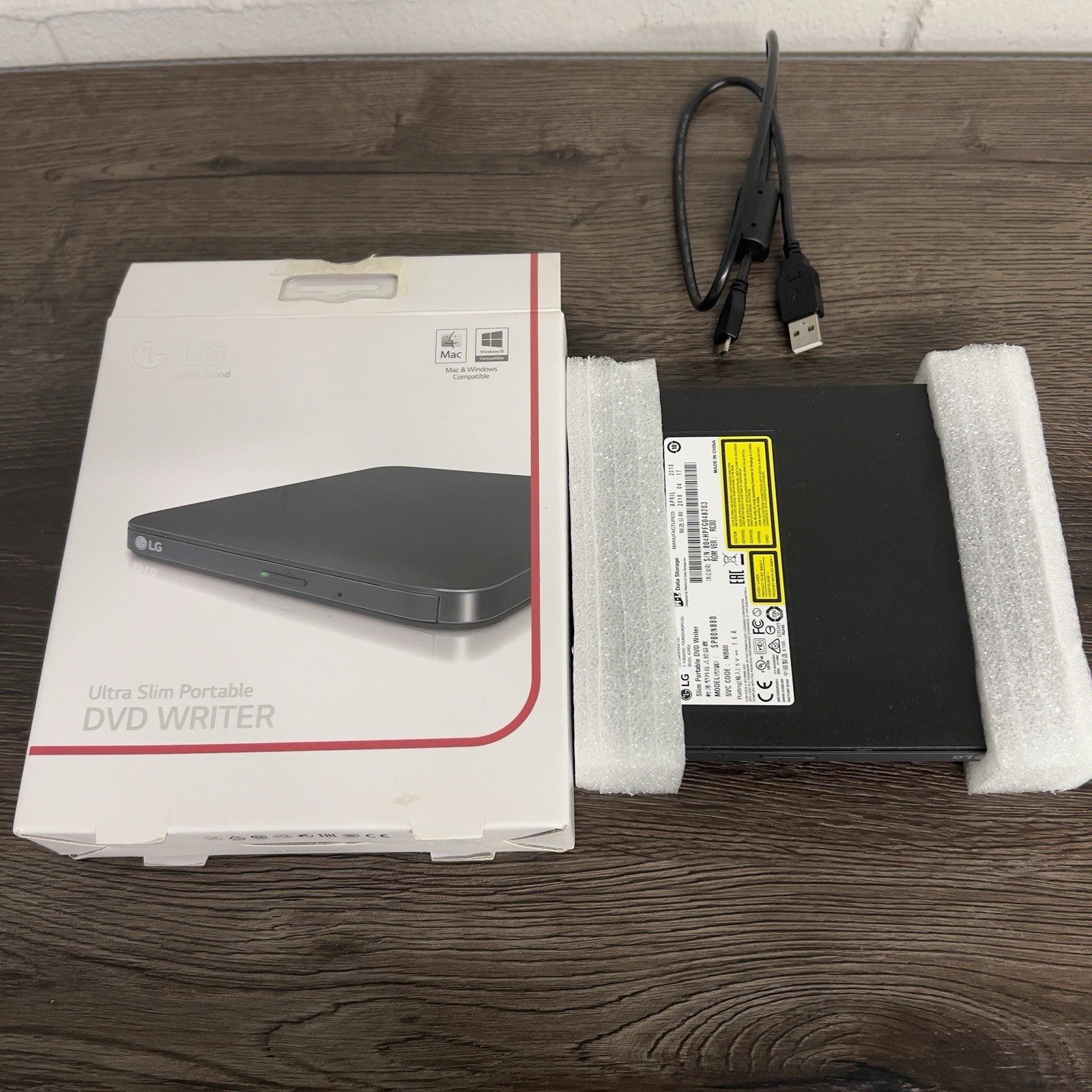 LG SP80NB80 Ultra Slim Portable External DVD Writer Mac Windows USB With Box