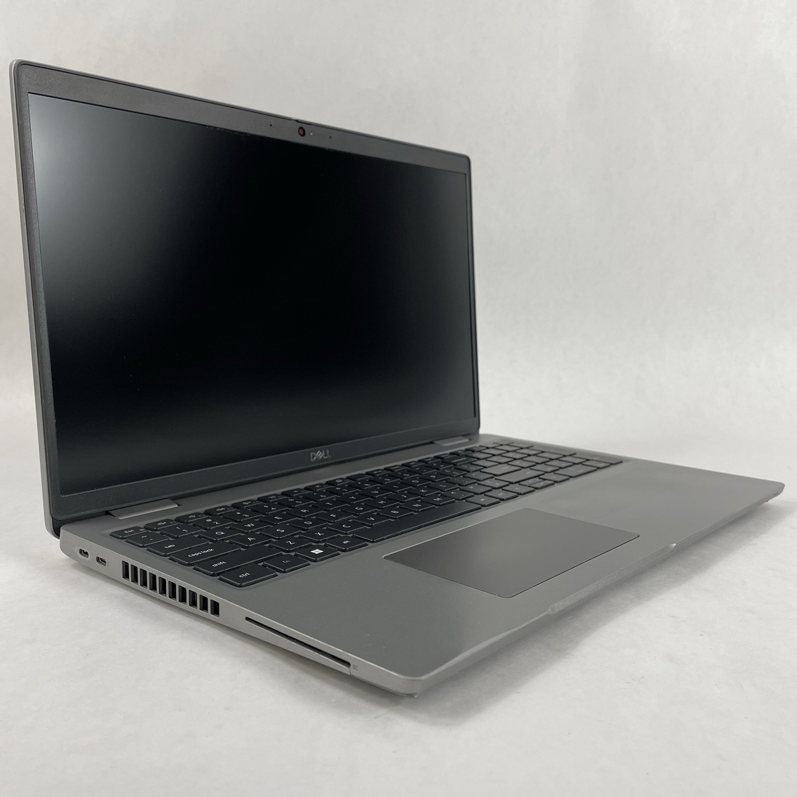 Dell Latitude 5530 15.6″ i5-1245U 3.96 GHz 16 GB RAM No SSD/OS/AC – Bad Edge