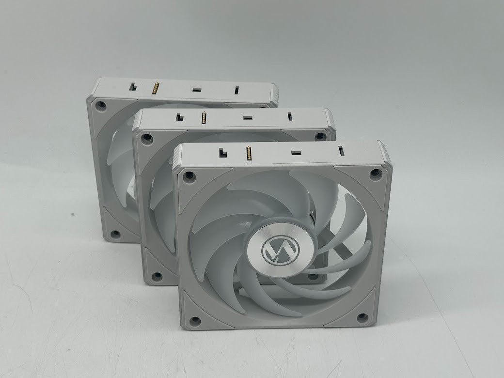 Lian Li UNI FAN CL Wireless Fluid Dynamic Bearing 120mm Case Fan – White(3 Pack)
