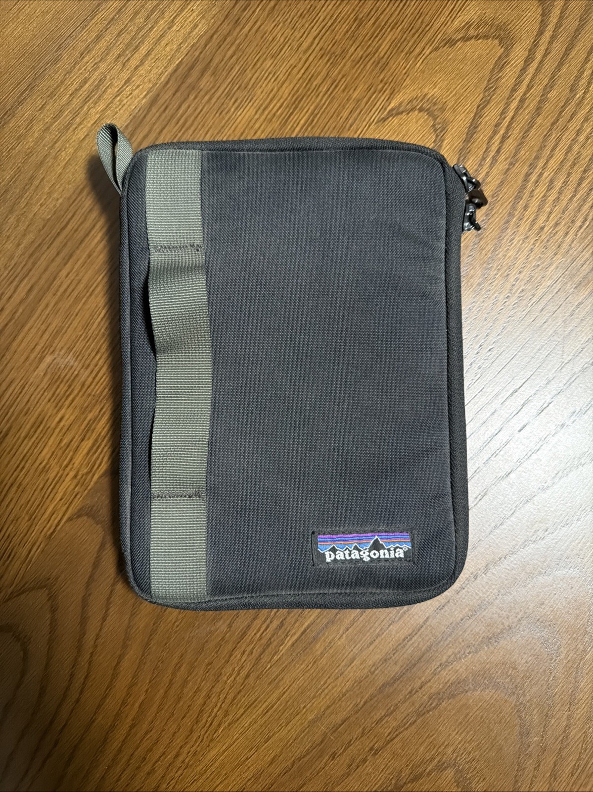 Patagonia Padded Organizer/Tablet Case Kindle Ipad Full Zip Black 9” X 6.5”