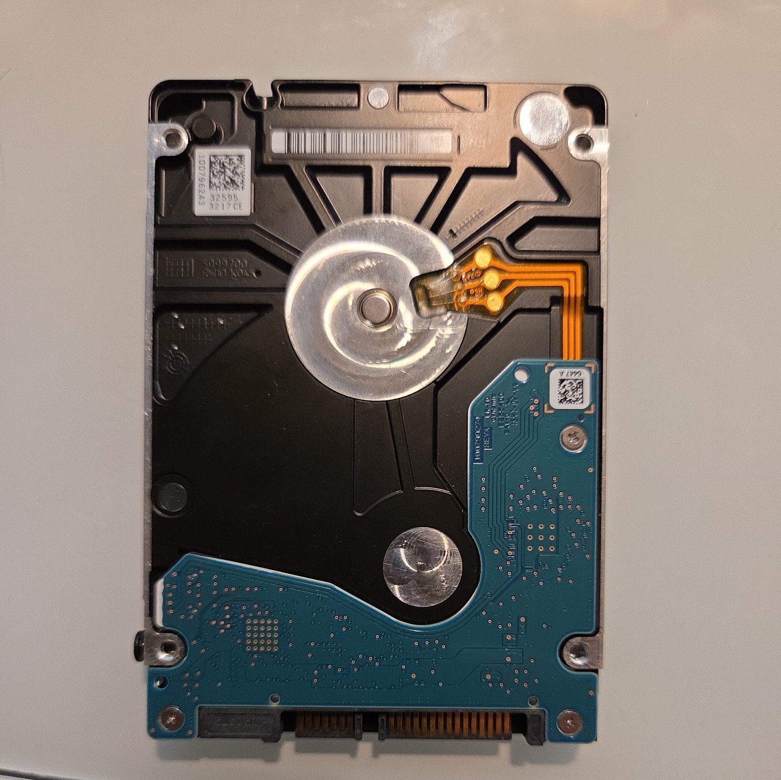 Seagate Mobile 1TB, Internal, 5400 RPM, 2.5″ (ST1000LM035) Hard Drive