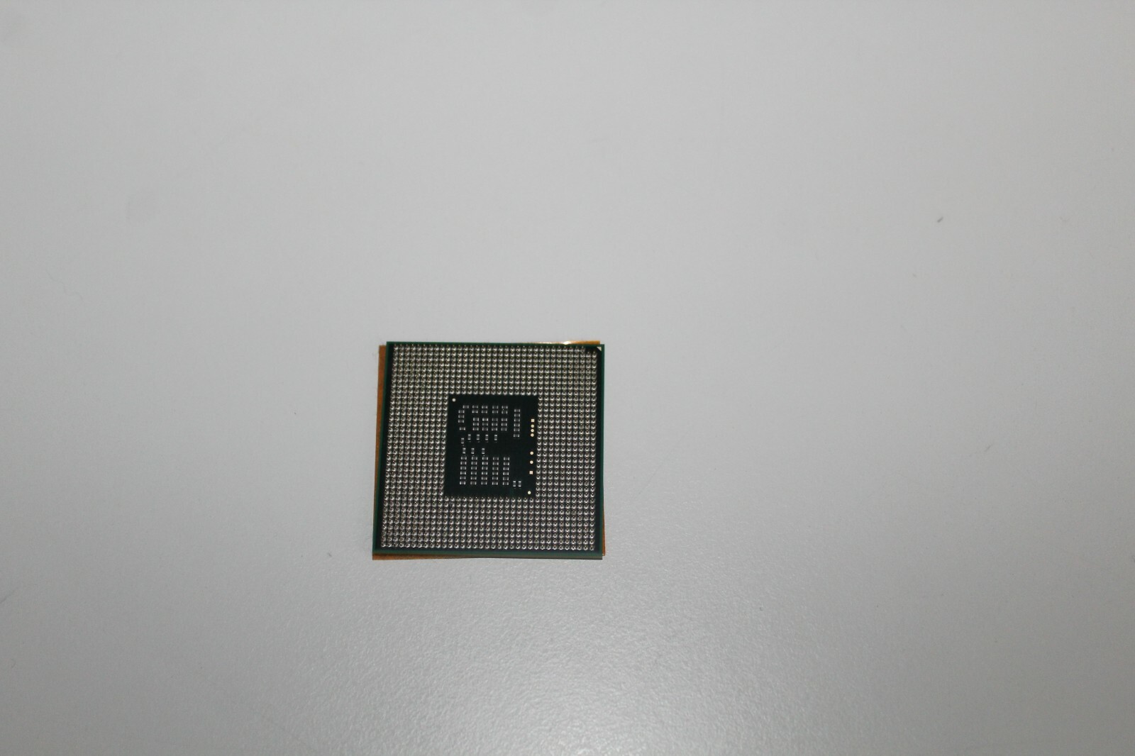 intel i3-370m Mobile CPU Processor SLBUK J032C079 Computer Part Piece Laptop Use