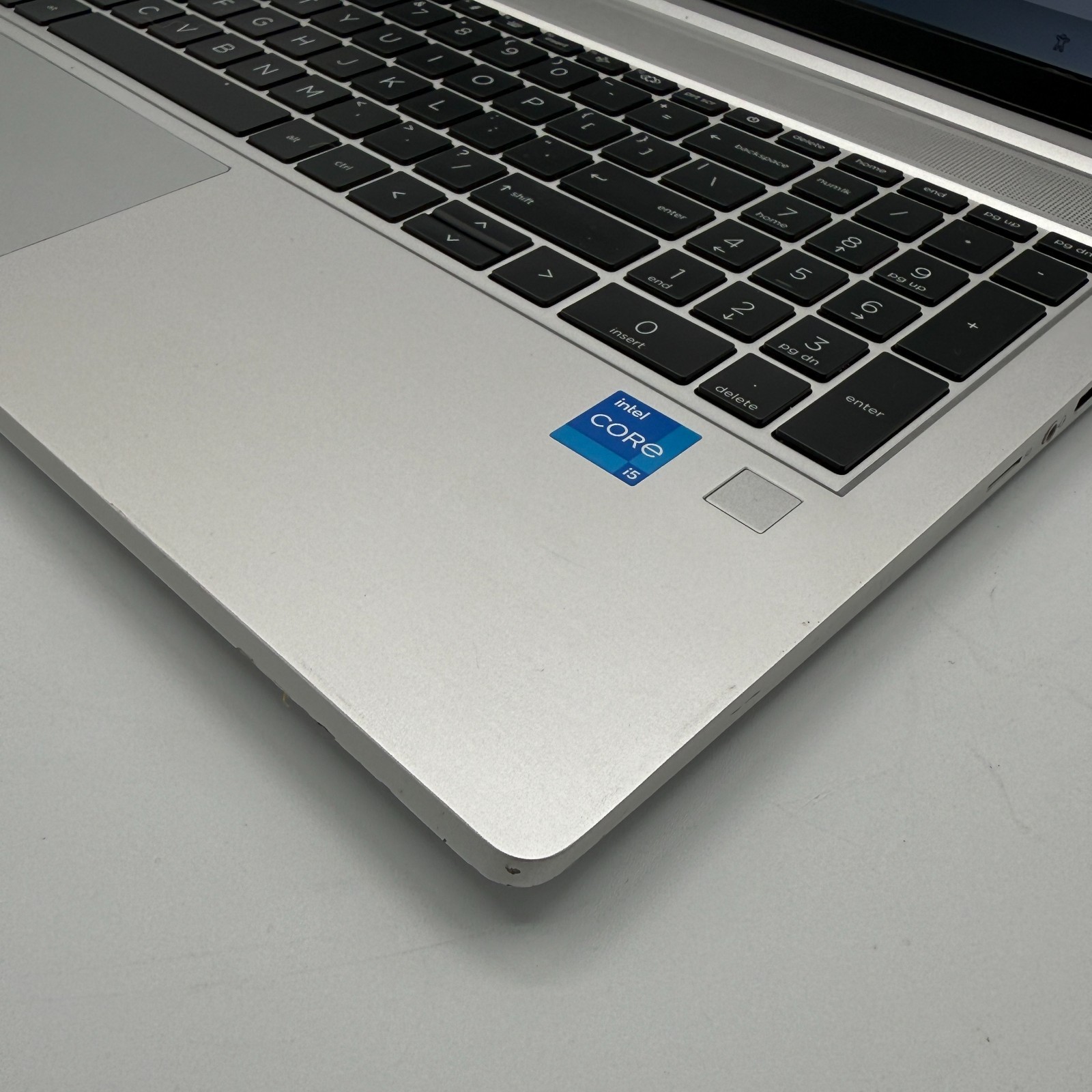 HP ProBook 450 G8 15.6″ i5-1135G7 16GB RAM 256GB SSD Win11 Pro USB-C FHD Dent